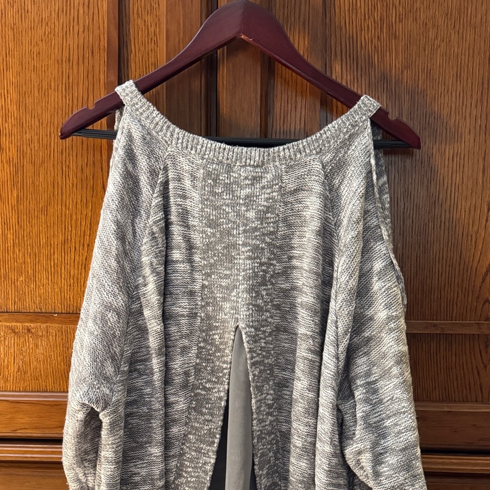 Torrid Marled Gray Cold Shoulder Pullover Sweater Sheer Back Hem Size 3 - Picture 6 of 9